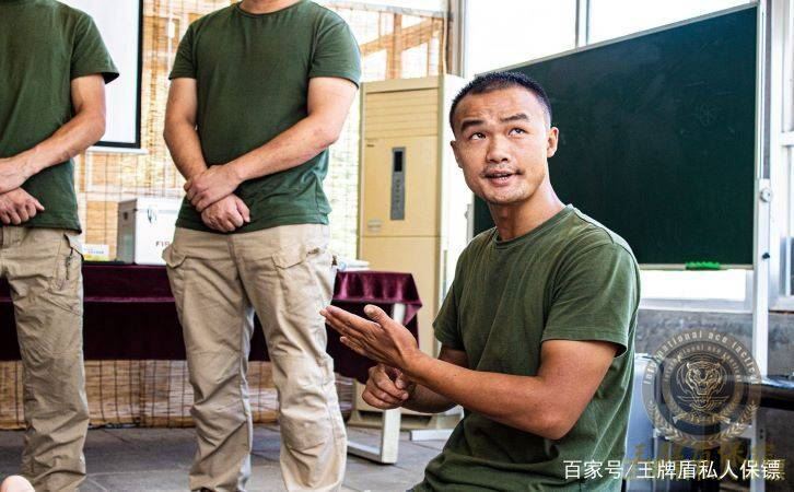 請一個24小時專業(yè)保鏢的花費